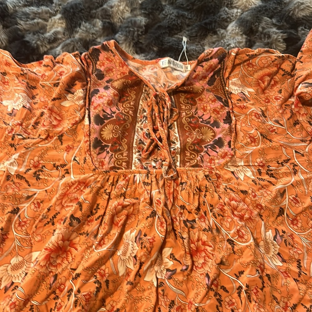 Dress - Picture 2 of 3